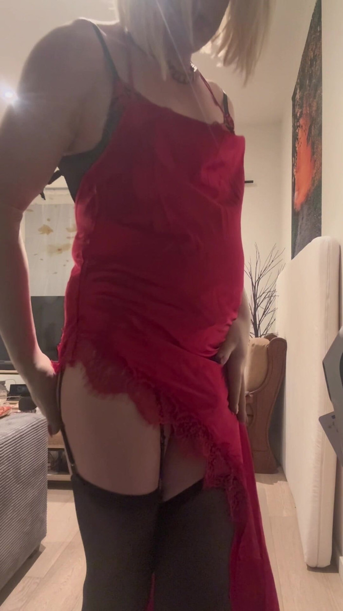 Emma69: Di atas penis