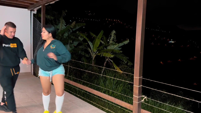 Lalucero: เย็ดในเมเดยินกับเพื่อนบ้าน Vergon หีฉันเด้งใส่ควยใหญ่ของมัน
