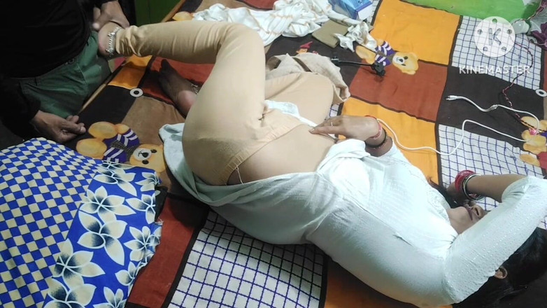 Saxesageth: Hete Indische huisvrouw heel schattig sexy leuk meisje