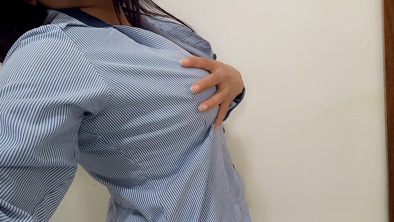 Martin13: La secrétaire a un nouveau travail et fait maintenant du...