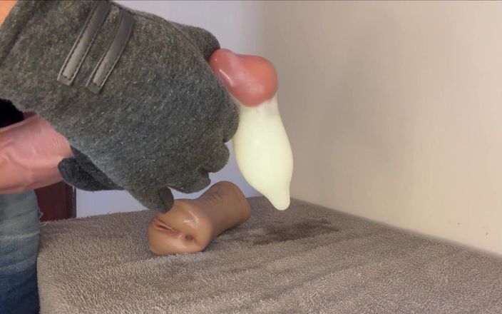 Greedy truck: ¡Cane masajeando la enorme cabeza de su polla hasta que...