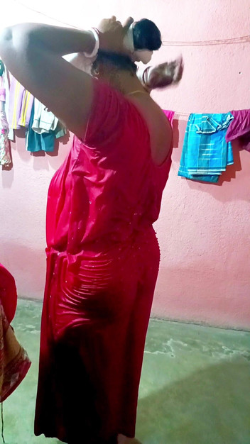 Pakhi0705: Saree Menjatuhkan Selepas Mandi - Sfw