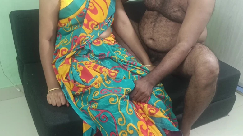 Wonder: Cheating House Wife Enjoying the Bed with Her Friend