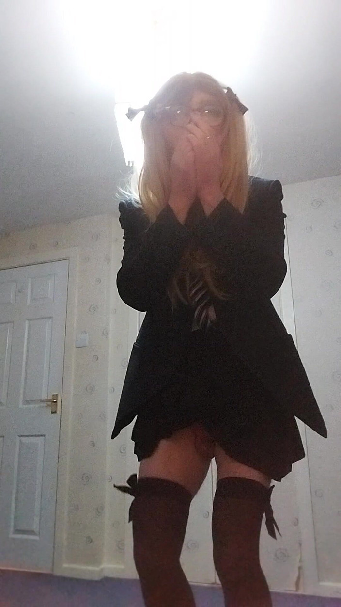 Cindy Belfast: Cindy adora la sua uniforme