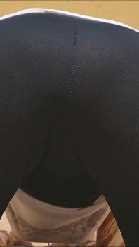 Orgasmo Dedilhado Com Bunda Grande Abrindo Puxando Para Baixo Minha Suada Calça De Ioga Exercitando Ao Ar Livre
