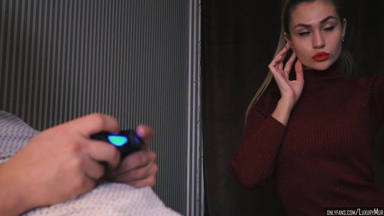 ReplayXXXLady: Layanan luar biasa sambil main ps