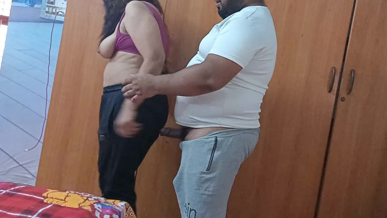 aliabegum: Namorada tesuda chamou seu namorado para transar com ela
