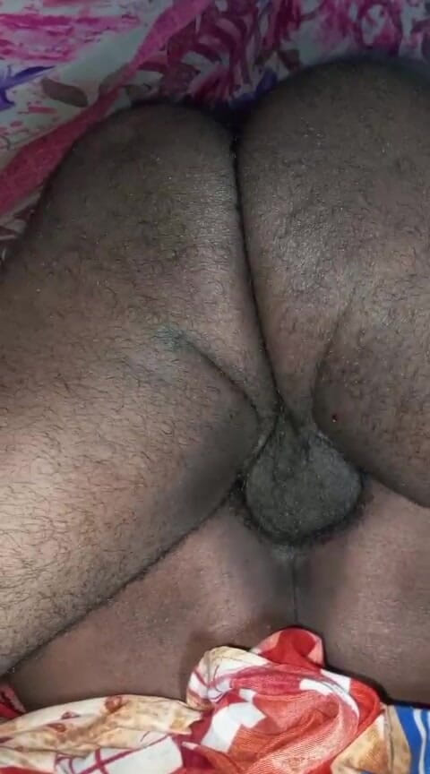 Auntixxx69: Bhabhi의 후장과 보지를 아주 잘 따먹고 사정했어