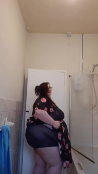 SSBBW Teases before shower