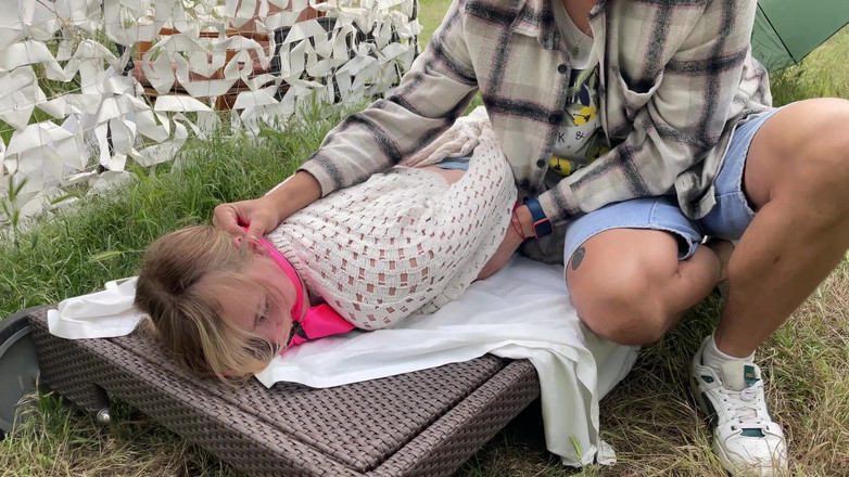 HotPrincessUA: Si blondie ditangkap: mulut disedak dan dijumpai