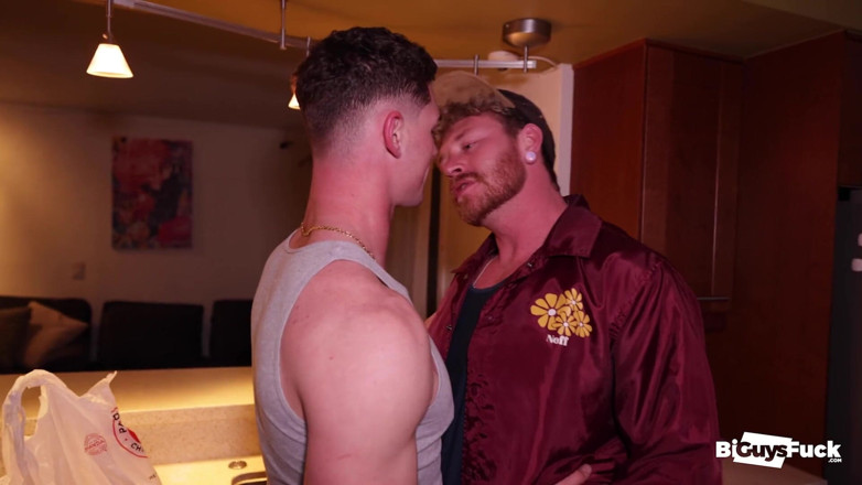 Bi Guys Fuck: Mmff 4-some sur le campus de Asu College