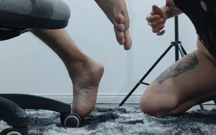 COLDANIVE: Beautiful Woman Fucks Husband in the Ass, Rimming and Pegging