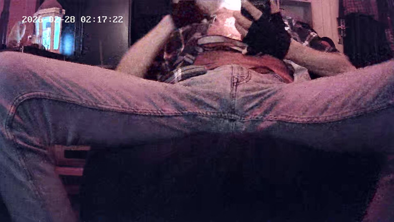 JeansdadXL: Отчим в джинсах расширяется с игрой с сосками