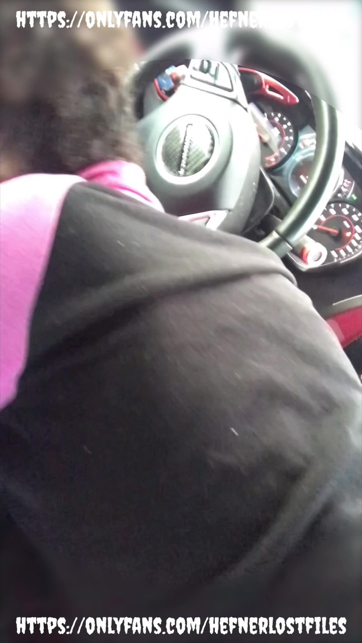 PlayboyHef: Pelacur Cantik Nyepong Kontolku Di Perjalanan