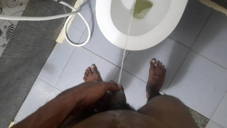 Wheyincognito: Masturbándose en el baño