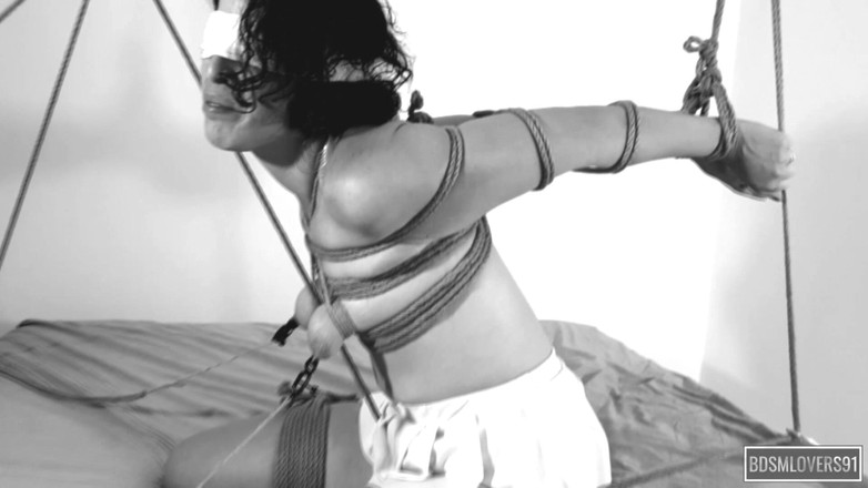 Bdsmlovers91: Compilație cu țâțe mici dure sado-maso pe țâțe goale mici lăsate