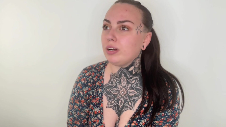 Miss Valentina: BBC対タイニー・ホワイト・コック