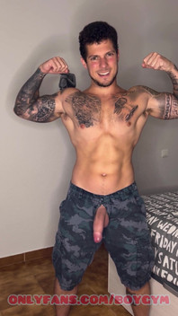 Military Gay Shows How His Weapon Cums