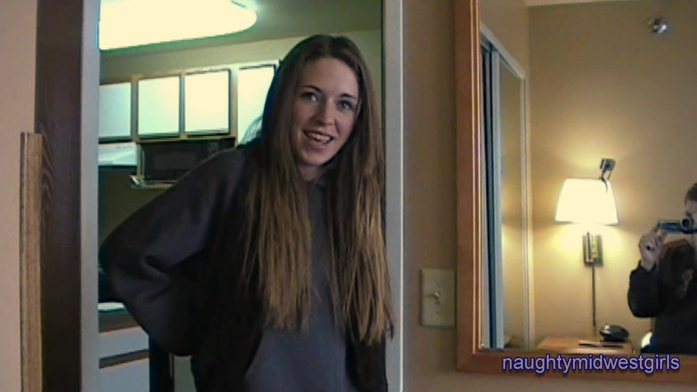 NaughtyMidwestGirls: Autumn Winters - Horny Intern