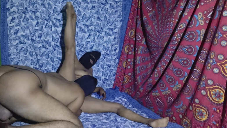 Nehabhabhi8: Bogel oleh abang tiri, adik tiri mengongkek zakar