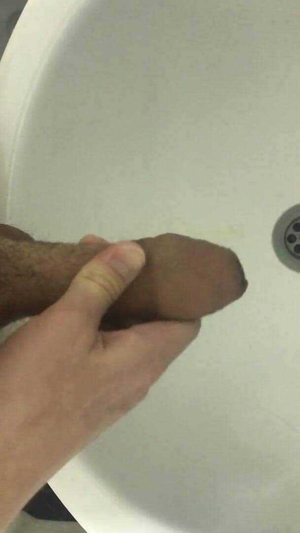 IlyaWilliam: Young Twink Fast Wank And Cum In Bathroom