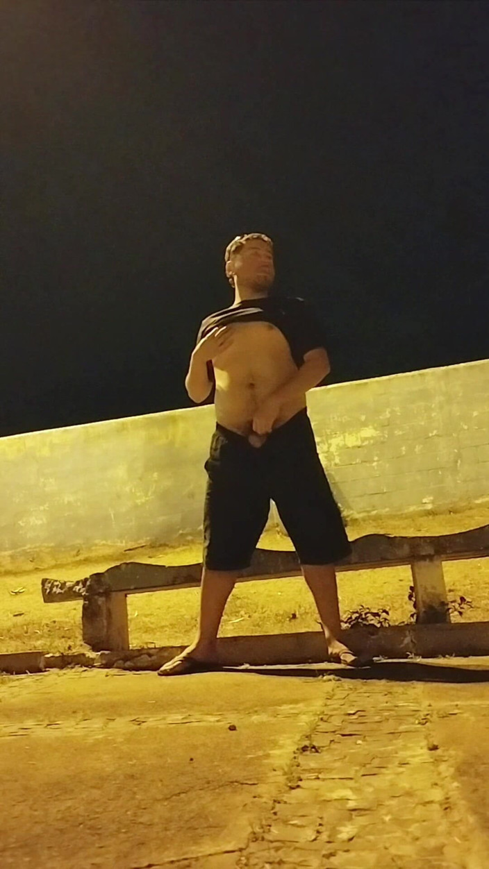 Marcosninfo: Futbol maçı sona erdi ve sahada gösteriş yaptım