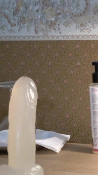 Geschichtete nylons und dildoreiten
