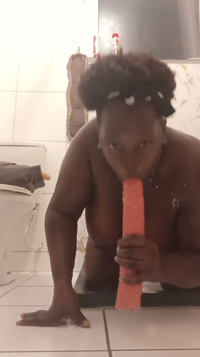 Adult-vids: A Nice Bath