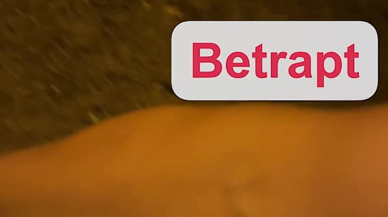 No limit cbt slave: Přichycena nahá na pěším parkovišti
