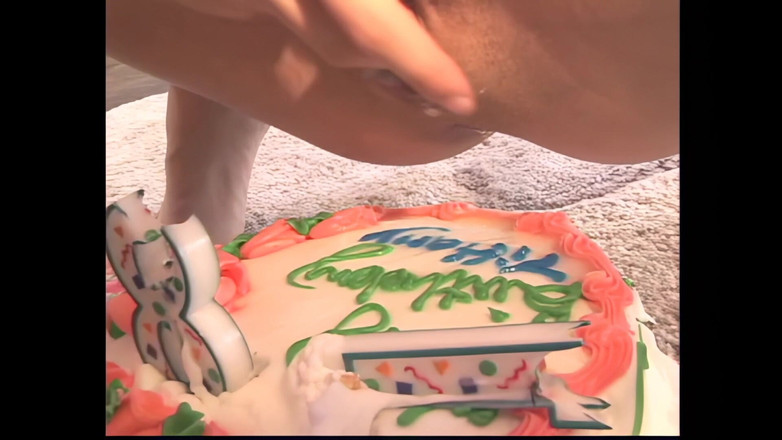 Bewitched!: Tiffany Holiday için Sert ve Şiddetli Çift Penetrasyon