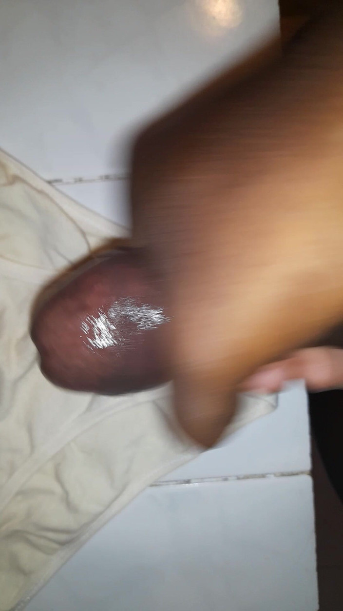 Black guy: Adegan crot sperma di celana dalamnya 12