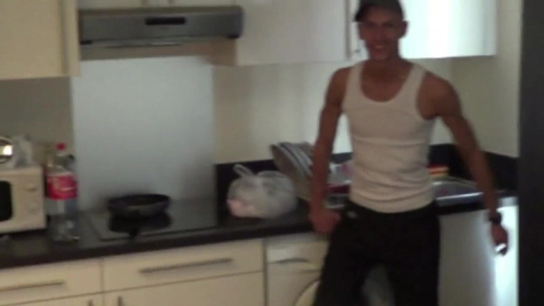 Crunch Boy: Matt Kenedy zerżnięta przez XXL kutas Arab