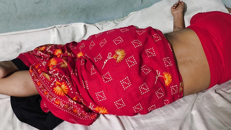 SAFI-SEXY: Ich teile das bett mit meiner tante Danach umarmte ich...