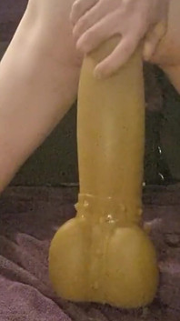 Johnthomastoys'tan en sevdiğim xl anal dildoyla oynuyorum aşırı anal
