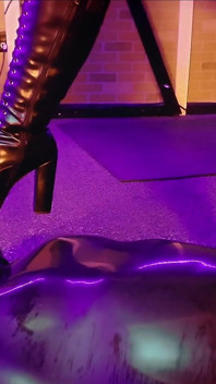 Latex Vaccusack- Missquinn Takes Full Advantage of Latexable