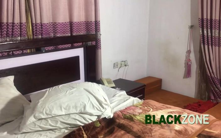 Blackzone Films: Minha vizinha no hotel se tranca e precisava usar meu...