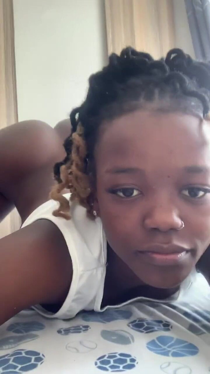 SEXXY-DAISY: Salut papa, tu veux ça