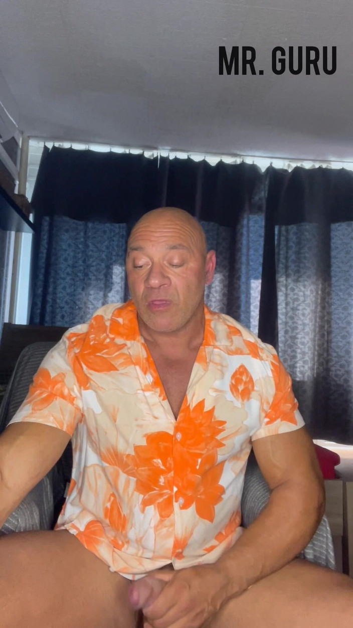 Mr. Guru: Mrguru Sexy kulturista Wank doma