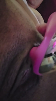 玩弄我的阴蒂 upclose