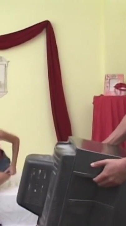 AnalMovie: Retro-pornostar cailey taylor bekommt anal in ihren engen arsch