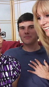 Cougarville episodul 4 cu Stacie Starr, Jessica Sexxton