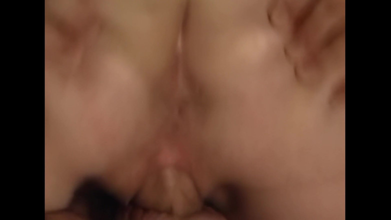 Pornobello: Gwen Summers: Jovem, Magra, Majestosa, Fodida Com força No Banheiro