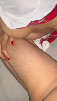 Tolong.pancut ke dalam mulut saya menelan mani & memerah buah dada oleh abang tiri