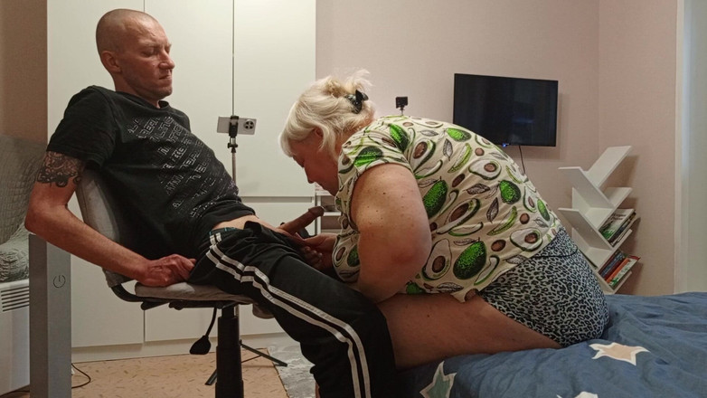 Zona901: Sąsiad daje mi głębokie lodzik, tak że spuszczam się do jej...