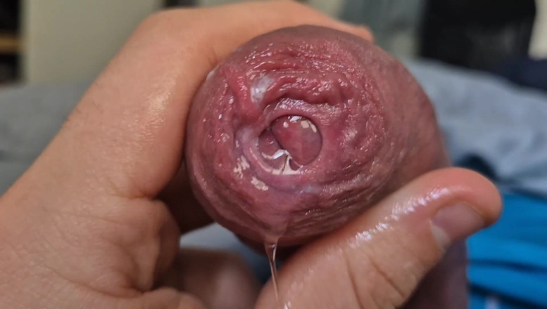 GloomyChase977: Permainan precum kepala yang belum disunat