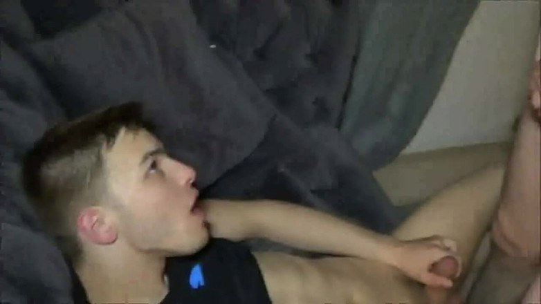 Crunch Boy: KEVIN ASS fucked 2 rral straight boys curious