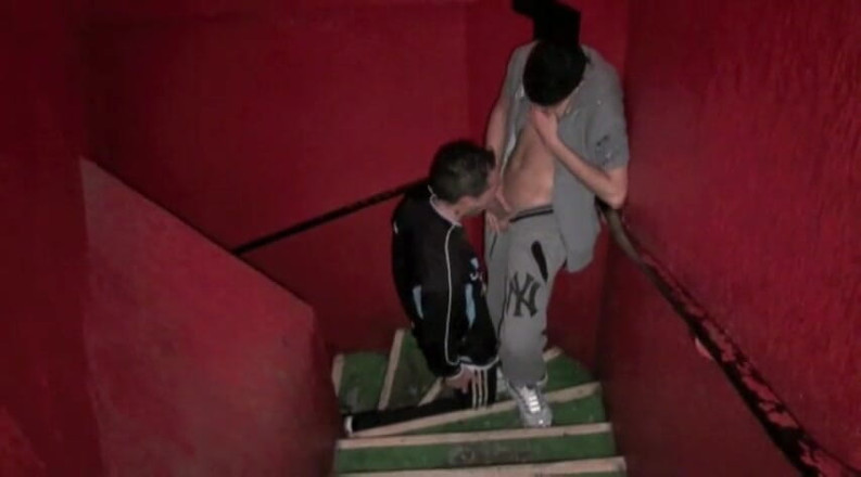 Sneaker gay: Twink fucked by straight Arab in jogging