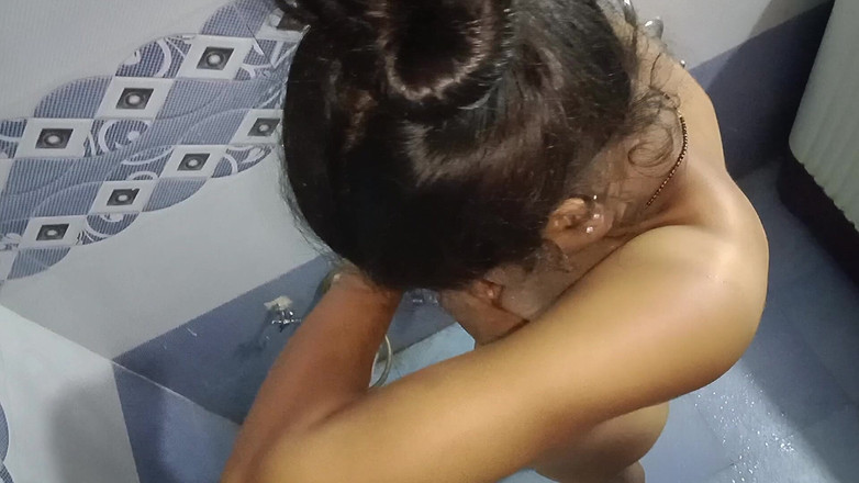 xxxSejal: Бхабхі вийшла з ванної кімнати після прийняття ванни