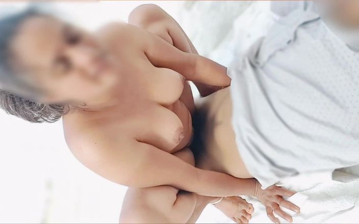 Fuckkkker: Hintli desi kız büyük siyah yarağa biniyor, desi kız canavar...