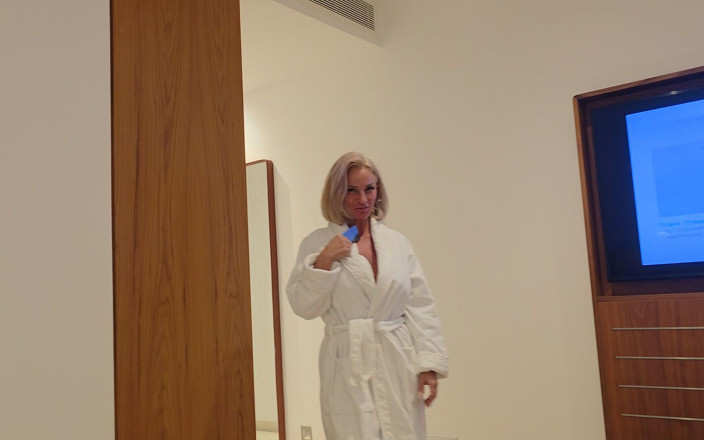 Candy Samira: Homem Casado, Quarto Vazio e Eu Melhor Dia de Spa...